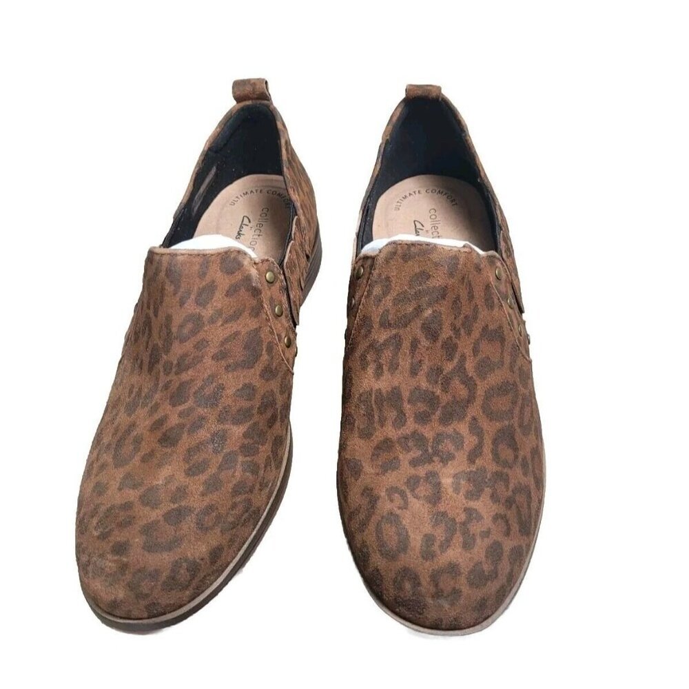 Clarks Women's Size 8 M Collection Trish Bell Studded Leopard Print Booties (853